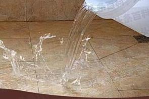 康马漏水维修 免砸砖防水材料该如何施工